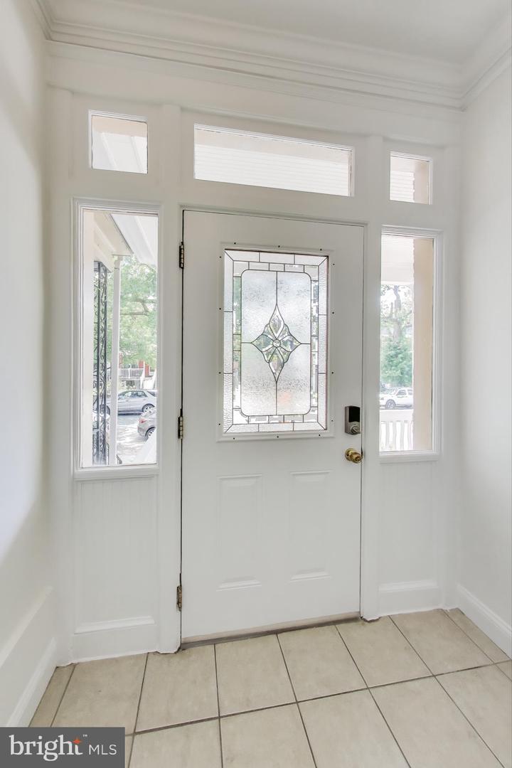 429 SHEPHERD ST NW #1, WASHINGTON, District Of Columbia 20011, 2 Bedrooms Bedrooms, ,2 BathroomsBathrooms,Residential,For sale,429 SHEPHERD ST NW #1,DCDC2221102 MLS # DCDC2221102