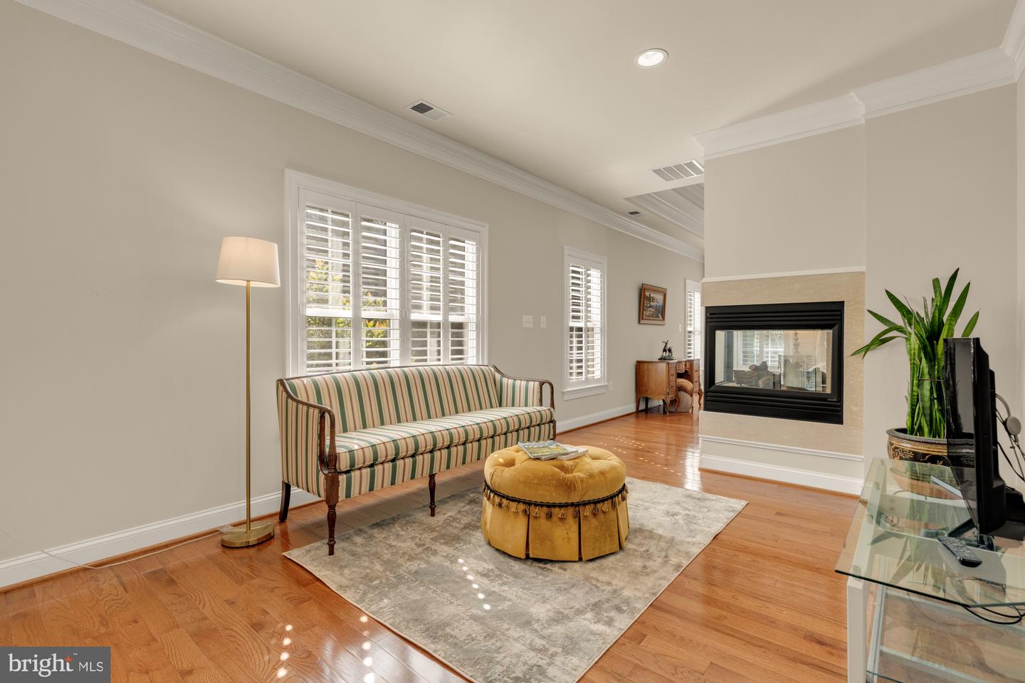 6238 LINWAY TER, MCLEAN, Virginia 22101, 6 Bedrooms Bedrooms, ,6 BathroomsBathrooms,Residential,For sale,6238 LINWAY TER,VAFX2265598 MLS # VAFX2265598