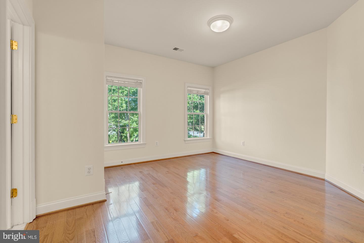 6238 LINWAY TER, MCLEAN, Virginia 22101, 6 Bedrooms Bedrooms, ,6 BathroomsBathrooms,Residential,For sale,6238 LINWAY TER,VAFX2265598 MLS # VAFX2265598