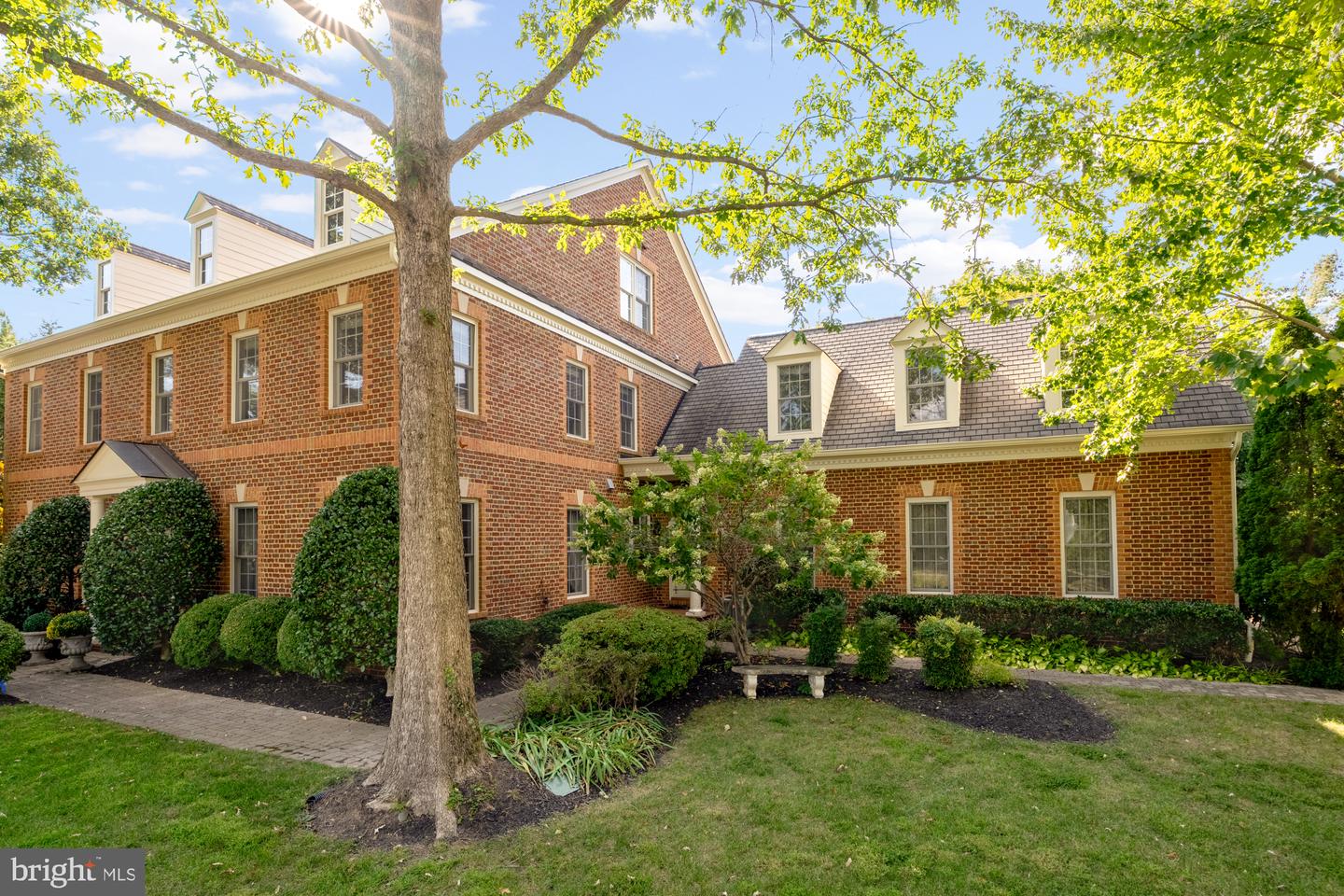 6238 LINWAY TER, MCLEAN, Virginia 22101, 6 Bedrooms Bedrooms, ,6 BathroomsBathrooms,Residential,For sale,6238 LINWAY TER,VAFX2265598 MLS # VAFX2265598
