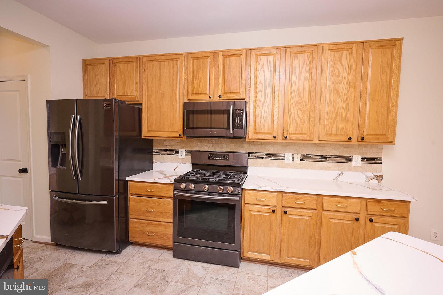 43259 SUNDERLEIGH SQ, BROADLANDS, Virginia 20148, 3 Bedrooms Bedrooms, ,3 BathroomsBathrooms,Residential,For sale,43259 SUNDERLEIGH SQ,VALO2106352 MLS # VALO2106352