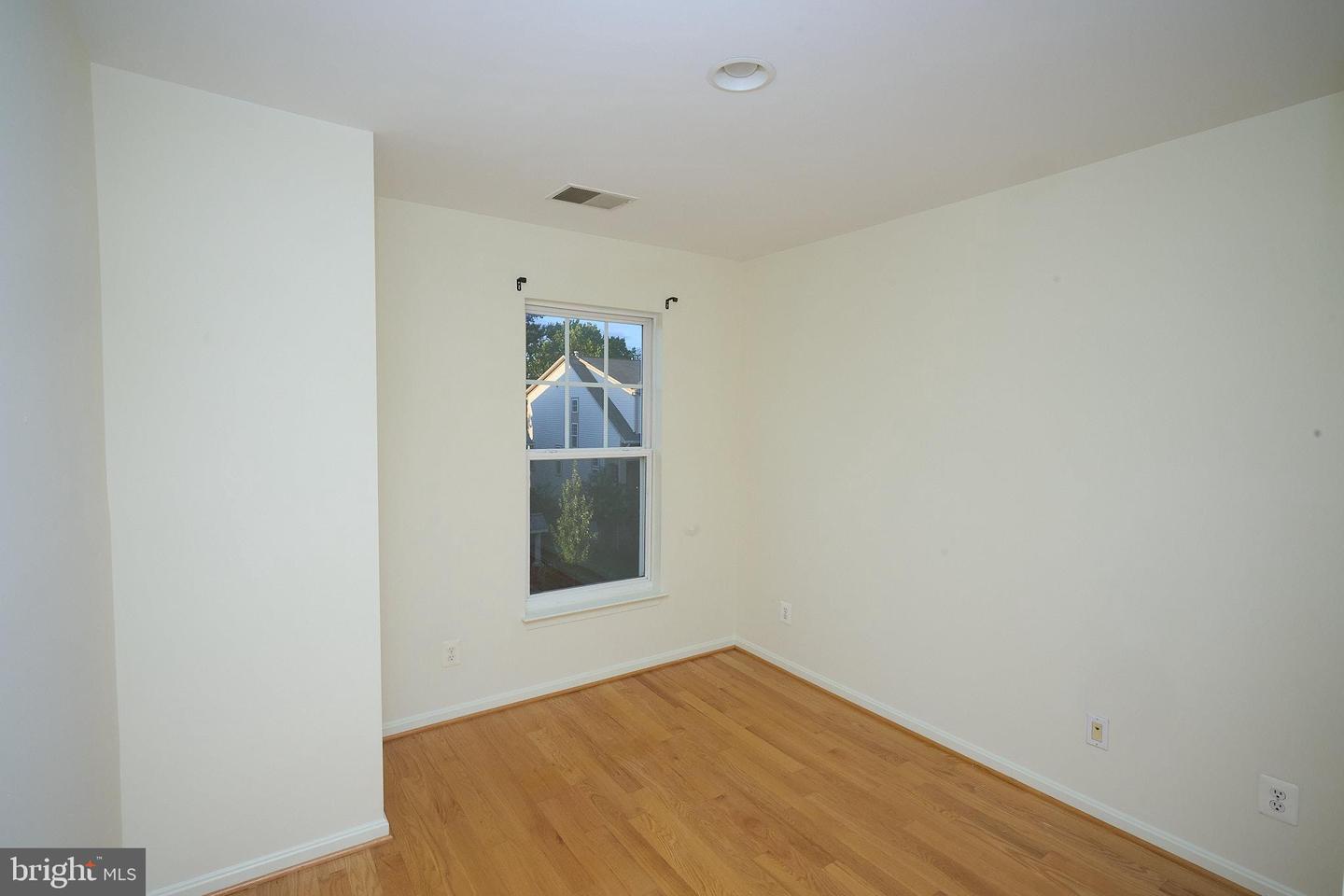 43259 SUNDERLEIGH SQ, BROADLANDS, Virginia 20148, 3 Bedrooms Bedrooms, ,3 BathroomsBathrooms,Residential,For sale,43259 SUNDERLEIGH SQ,VALO2106352 MLS # VALO2106352