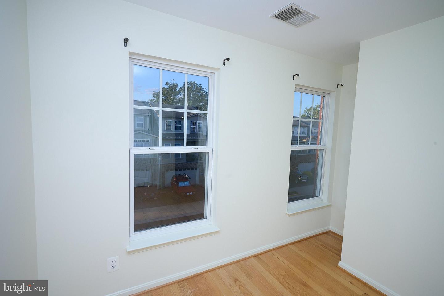 43259 SUNDERLEIGH SQ, BROADLANDS, Virginia 20148, 3 Bedrooms Bedrooms, ,3 BathroomsBathrooms,Residential,For sale,43259 SUNDERLEIGH SQ,VALO2106352 MLS # VALO2106352
