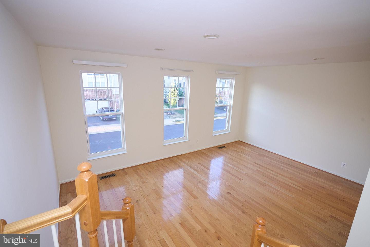 43259 SUNDERLEIGH SQ, BROADLANDS, Virginia 20148, 3 Bedrooms Bedrooms, ,3 BathroomsBathrooms,Residential,For sale,43259 SUNDERLEIGH SQ,VALO2106352 MLS # VALO2106352