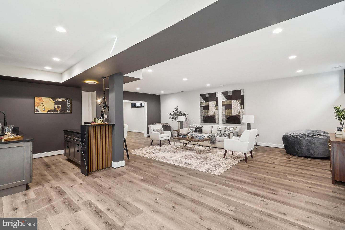 105 TAPAWINGO RD SW, VIENNA, Virginia 22180, 5 Bedrooms Bedrooms, 11 Rooms Rooms,6 BathroomsBathrooms,Residential,For sale,105 TAPAWINGO RD SW,VAFX2265646 MLS # VAFX2265646