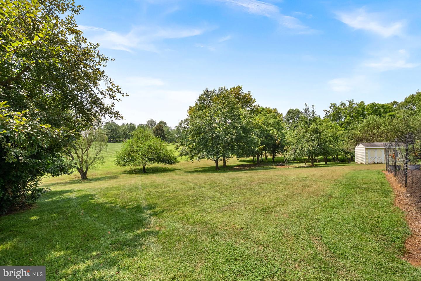 15700 TRAPSHIRE CT, WATERFORD, Virginia 20197, 5 Bedrooms Bedrooms, ,3 BathroomsBathrooms,Residential,For sale,15700 TRAPSHIRE CT,VALO2106368 MLS # VALO2106368