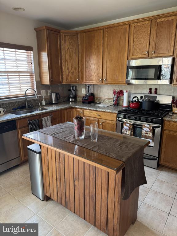 3401 BLUE MALLARD LNDG, ALEXANDRIA, Virginia 22306, 3 Bedrooms Bedrooms, ,2 BathroomsBathrooms,Residential,For sale,3401 BLUE MALLARD LNDG,VAFX2265628 MLS # VAFX2265628