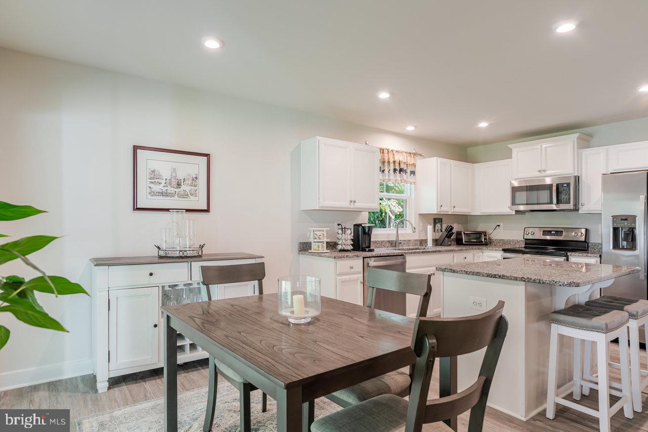 82 S PEAK DR, MC GAHEYSVILLE, Virginia 22840, 3 Bedrooms Bedrooms, ,2 BathroomsBathrooms,Residential,For sale,82 S PEAK DR,VARO2002564 MLS # VARO2002564