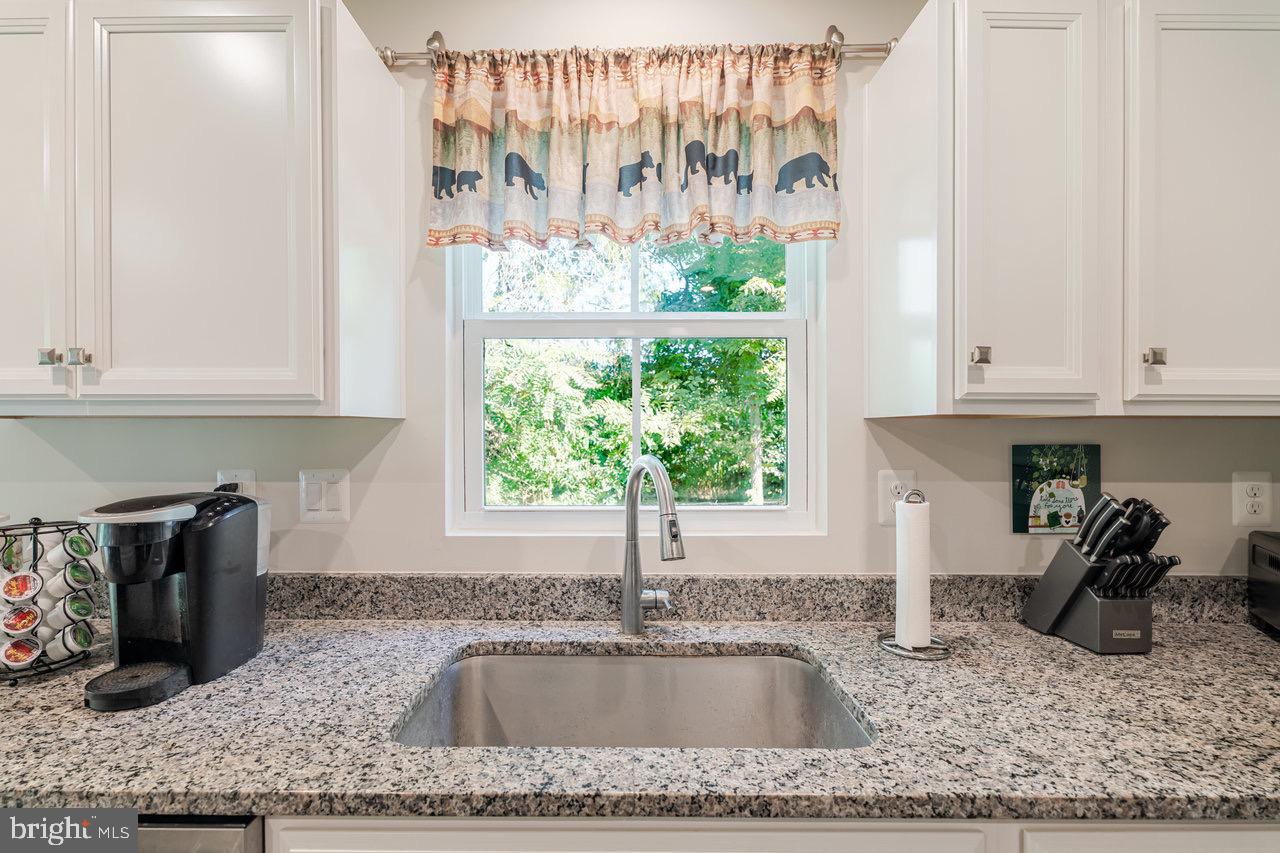 82 S PEAK DR, MC GAHEYSVILLE, Virginia 22840, 3 Bedrooms Bedrooms, ,2 BathroomsBathrooms,Residential,For sale,82 S PEAK DR,VARO2002564 MLS # VARO2002564
