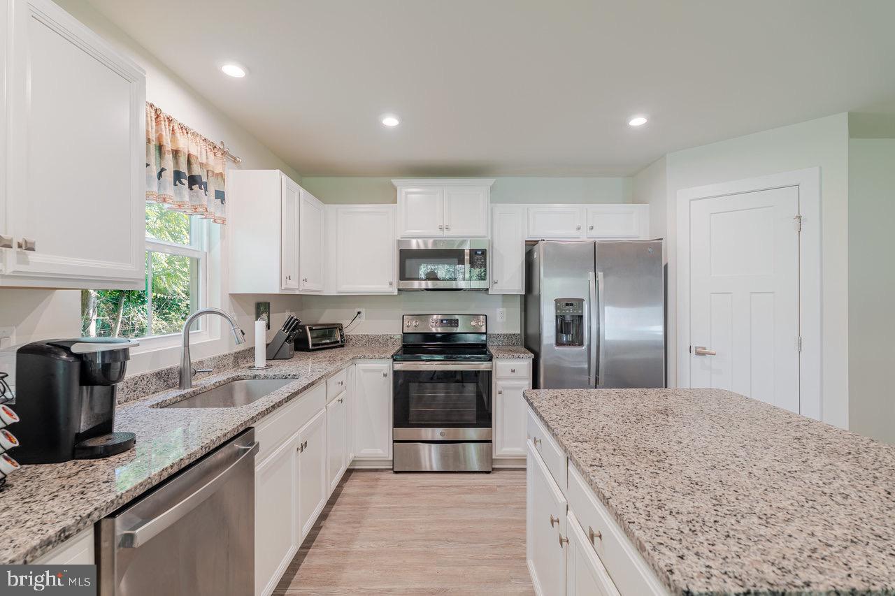 82 S PEAK DR, MC GAHEYSVILLE, Virginia 22840, 3 Bedrooms Bedrooms, ,2 BathroomsBathrooms,Residential,For sale,82 S PEAK DR,VARO2002564 MLS # VARO2002564