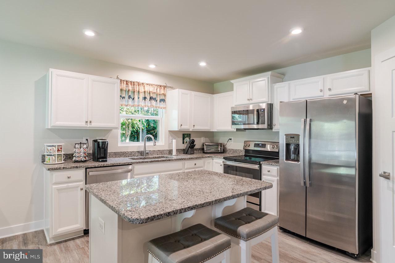 82 S PEAK DR, MC GAHEYSVILLE, Virginia 22840, 3 Bedrooms Bedrooms, ,2 BathroomsBathrooms,Residential,For sale,82 S PEAK DR,VARO2002564 MLS # VARO2002564