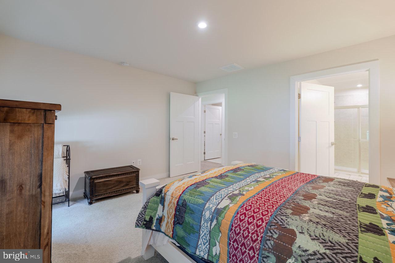 82 S PEAK DR, MC GAHEYSVILLE, Virginia 22840, 3 Bedrooms Bedrooms, ,2 BathroomsBathrooms,Residential,For sale,82 S PEAK DR,VARO2002564 MLS # VARO2002564