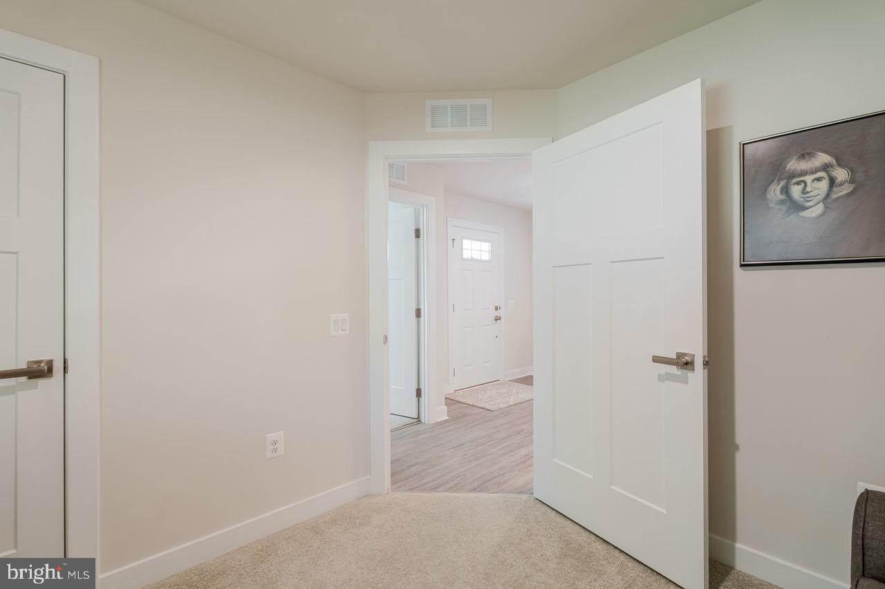 82 S PEAK DR, MC GAHEYSVILLE, Virginia 22840, 3 Bedrooms Bedrooms, ,2 BathroomsBathrooms,Residential,For sale,82 S PEAK DR,VARO2002564 MLS # VARO2002564