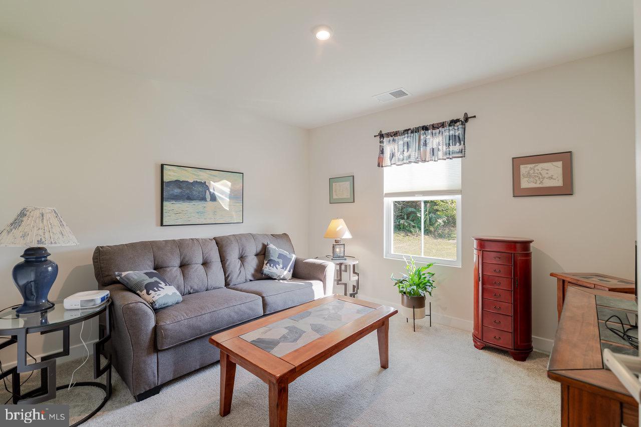 82 S PEAK DR, MC GAHEYSVILLE, Virginia 22840, 3 Bedrooms Bedrooms, ,2 BathroomsBathrooms,Residential,For sale,82 S PEAK DR,VARO2002564 MLS # VARO2002564
