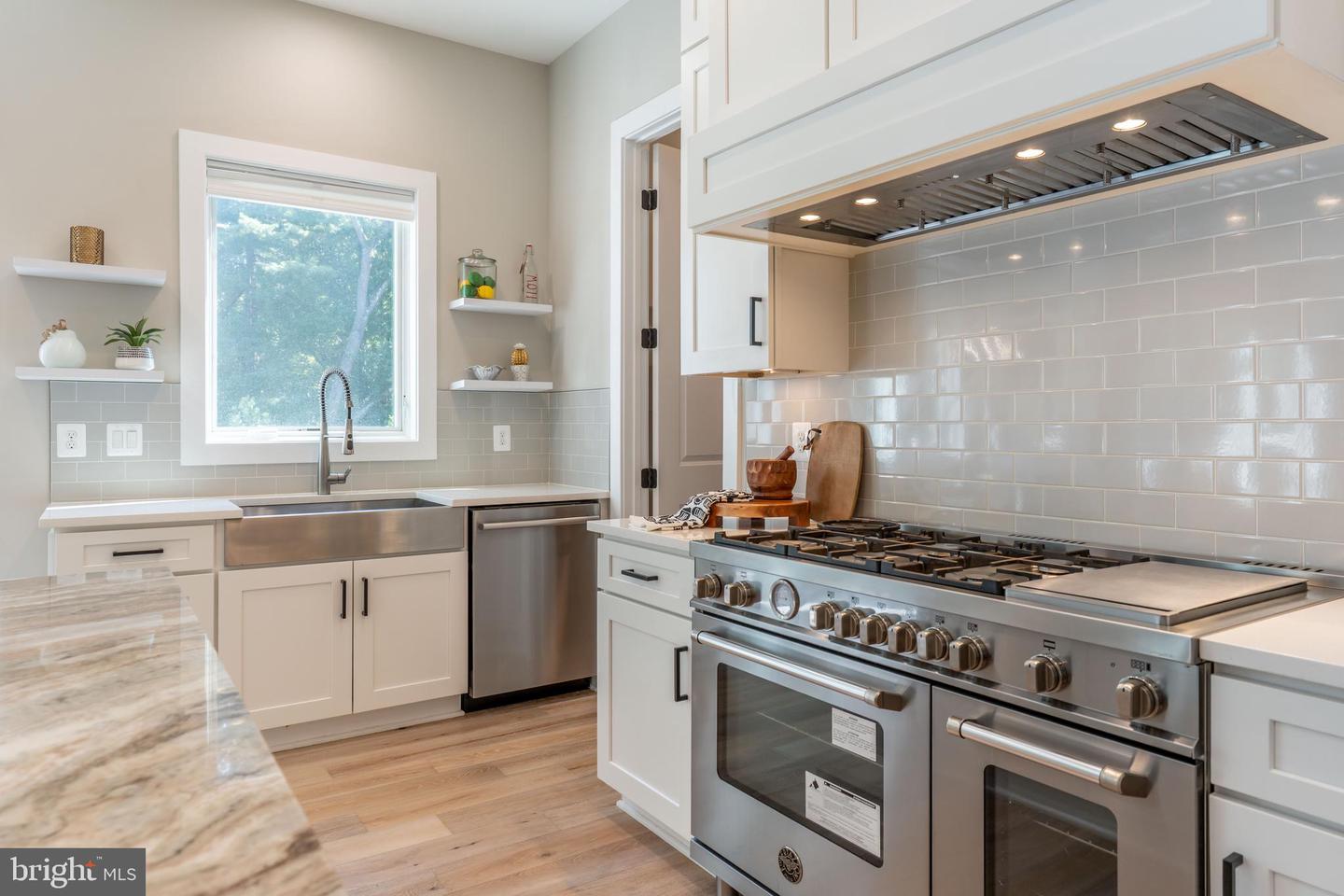 2873 HIDEAWAY RD, FAIRFAX, Virginia 22031, 6 Bedrooms Bedrooms, ,6 BathroomsBathrooms,Residential,For sale,2873 HIDEAWAY RD,VAFX2265636 MLS # VAFX2265636