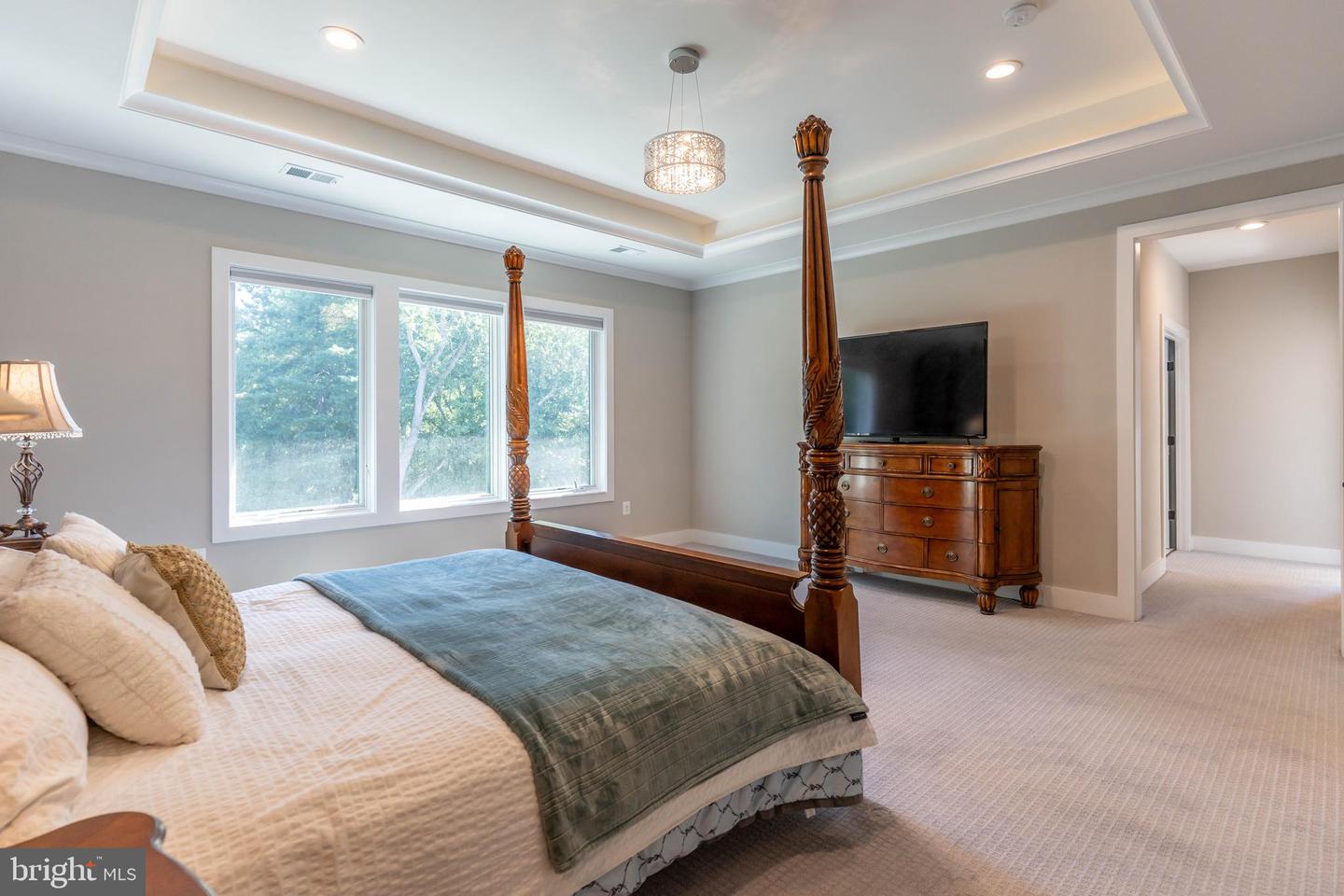 2873 HIDEAWAY RD, FAIRFAX, Virginia 22031, 6 Bedrooms Bedrooms, ,6 BathroomsBathrooms,Residential,For sale,2873 HIDEAWAY RD,VAFX2265636 MLS # VAFX2265636
