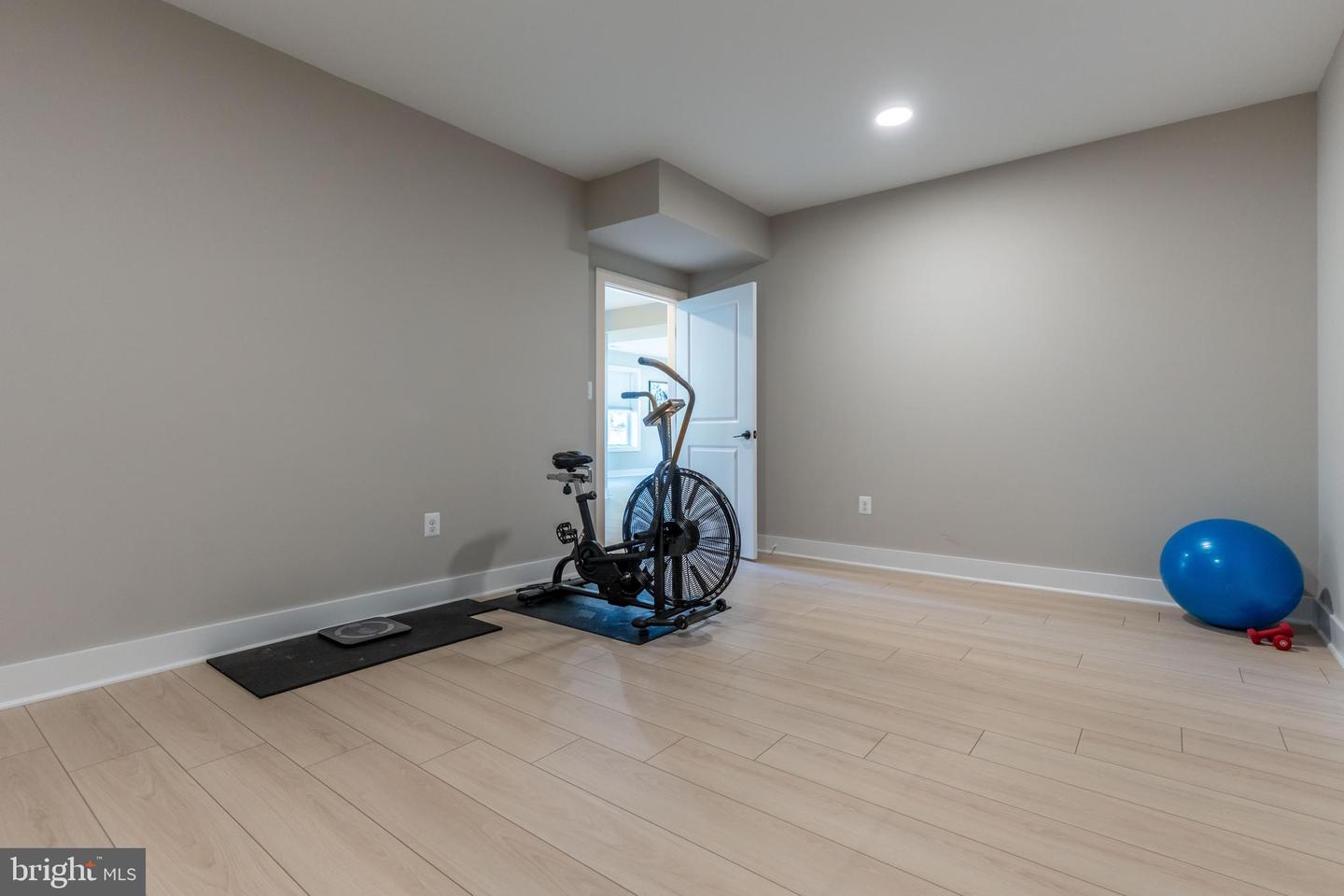 2873 HIDEAWAY RD, FAIRFAX, Virginia 22031, 6 Bedrooms Bedrooms, ,6 BathroomsBathrooms,Residential,For sale,2873 HIDEAWAY RD,VAFX2265636 MLS # VAFX2265636