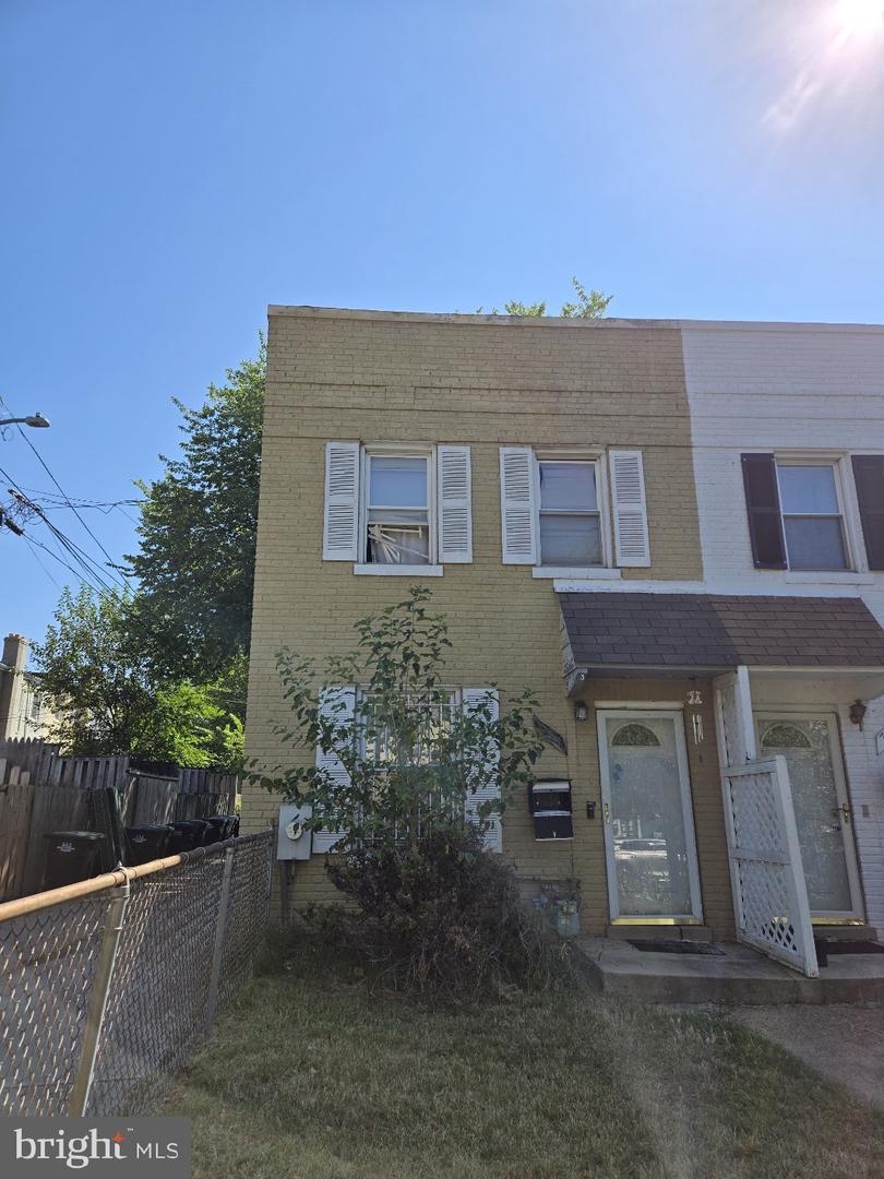777 18TH ST NE, WASHINGTON, District Of Columbia 20002, 3 Bedrooms Bedrooms, 5 Rooms Rooms,1 BathroomBathrooms,Residential,For sale,777 18TH ST NE,DCDC2221180 MLS # DCDC2221180