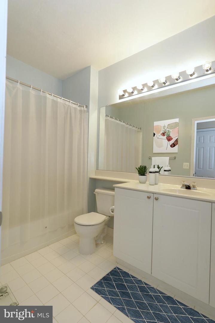 9480 VIRGINIA CENTER BLVD #211, VIENNA, Virginia 22181, 2 Bedrooms Bedrooms, ,2 BathroomsBathrooms,Residential,For sale,9480 VIRGINIA CENTER BLVD #211,VAFX2265676 MLS # VAFX2265676