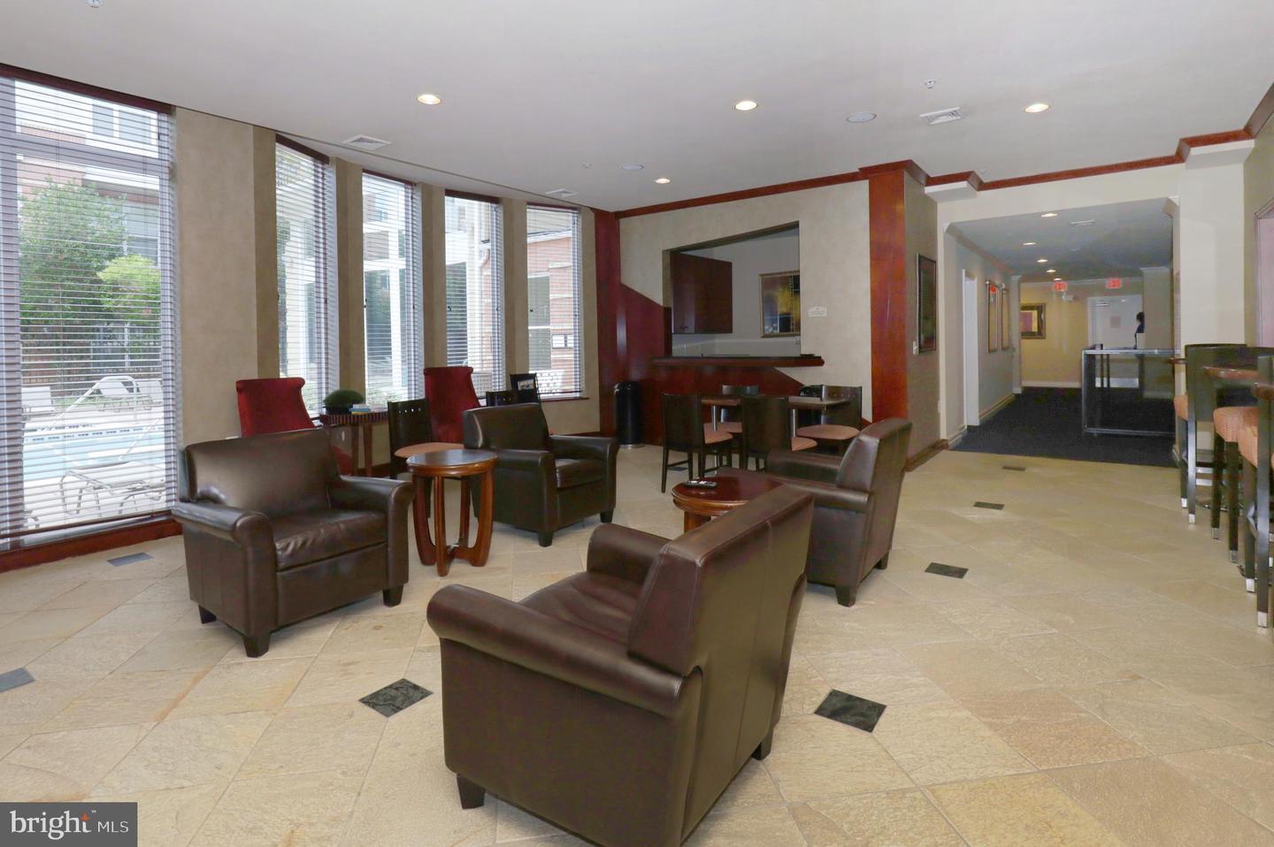 9480 VIRGINIA CENTER BLVD #211, VIENNA, Virginia 22181, 2 Bedrooms Bedrooms, ,2 BathroomsBathrooms,Residential,For sale,9480 VIRGINIA CENTER BLVD #211,VAFX2265676 MLS # VAFX2265676