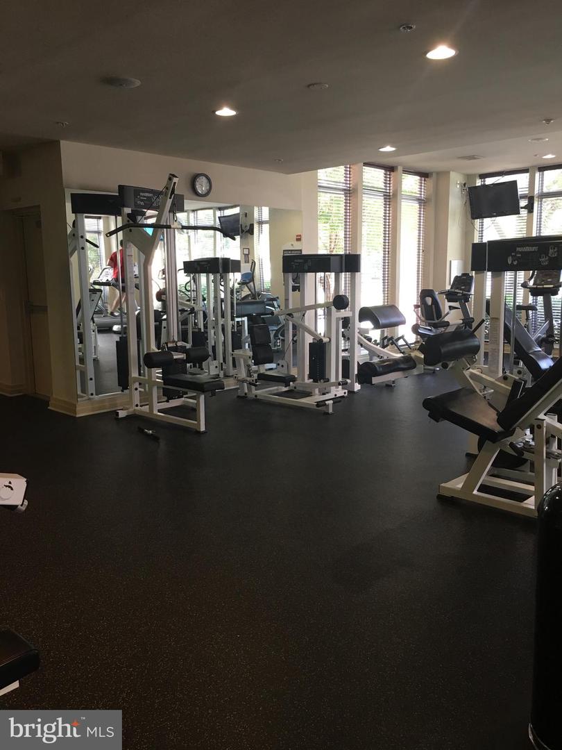 9480 VIRGINIA CENTER BLVD #211, VIENNA, Virginia 22181, 2 Bedrooms Bedrooms, ,2 BathroomsBathrooms,Residential,For sale,9480 VIRGINIA CENTER BLVD #211,VAFX2265676 MLS # VAFX2265676