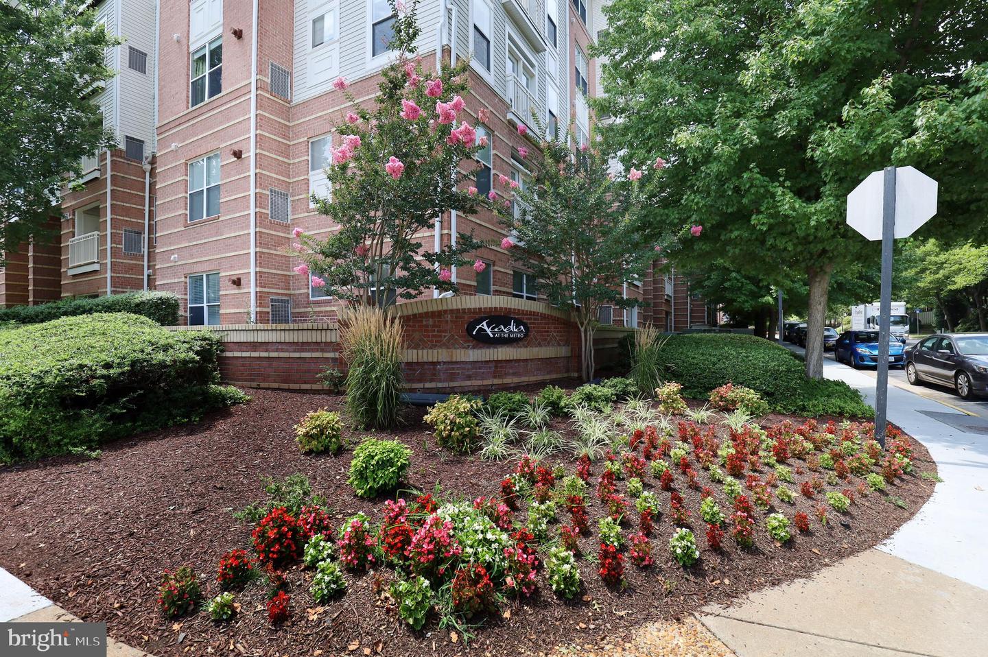 9480 VIRGINIA CENTER BLVD #211, VIENNA, Virginia 22181, 2 Bedrooms Bedrooms, ,2 BathroomsBathrooms,Residential,For sale,9480 VIRGINIA CENTER BLVD #211,VAFX2265676 MLS # VAFX2265676
