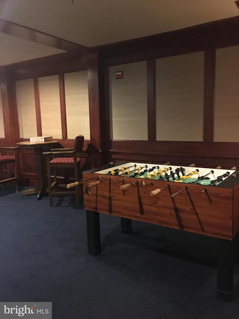 9480 VIRGINIA CENTER BLVD #211, VIENNA, Virginia 22181, 2 Bedrooms Bedrooms, ,2 BathroomsBathrooms,Residential,For sale,9480 VIRGINIA CENTER BLVD #211,VAFX2265676 MLS # VAFX2265676