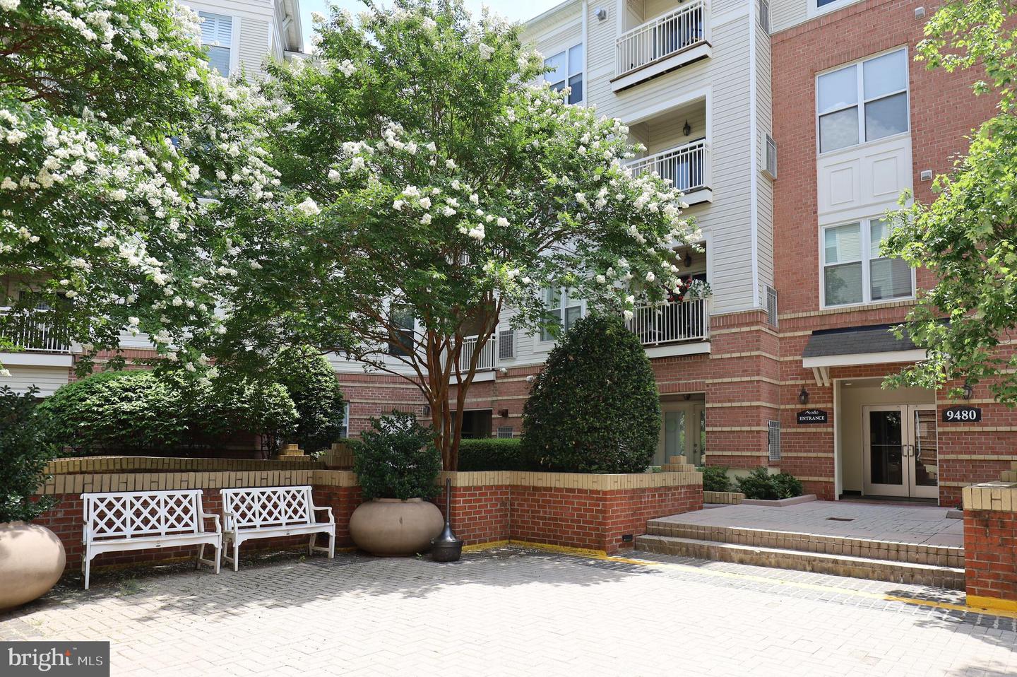 9480 VIRGINIA CENTER BLVD #211, VIENNA, Virginia 22181, 2 Bedrooms Bedrooms, ,2 BathroomsBathrooms,Residential,For sale,9480 VIRGINIA CENTER BLVD #211,VAFX2265676 MLS # VAFX2265676