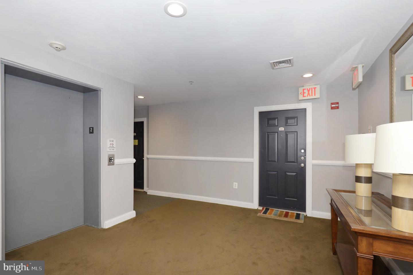 9480 VIRGINIA CENTER BLVD #211, VIENNA, Virginia 22181, 2 Bedrooms Bedrooms, ,2 BathroomsBathrooms,Residential,For sale,9480 VIRGINIA CENTER BLVD #211,VAFX2265676 MLS # VAFX2265676