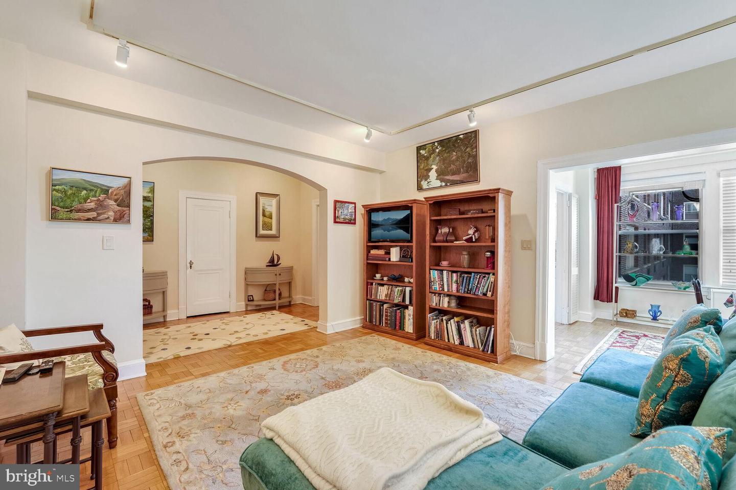 4000 CATHEDRAL AVE NW #530 B, WASHINGTON, District Of Columbia 20016, 1 Bedroom Bedrooms, ,1 BathroomBathrooms,Residential,For sale,4000 CATHEDRAL AVE NW #530 B,DCDC2221210 MLS # DCDC2221210