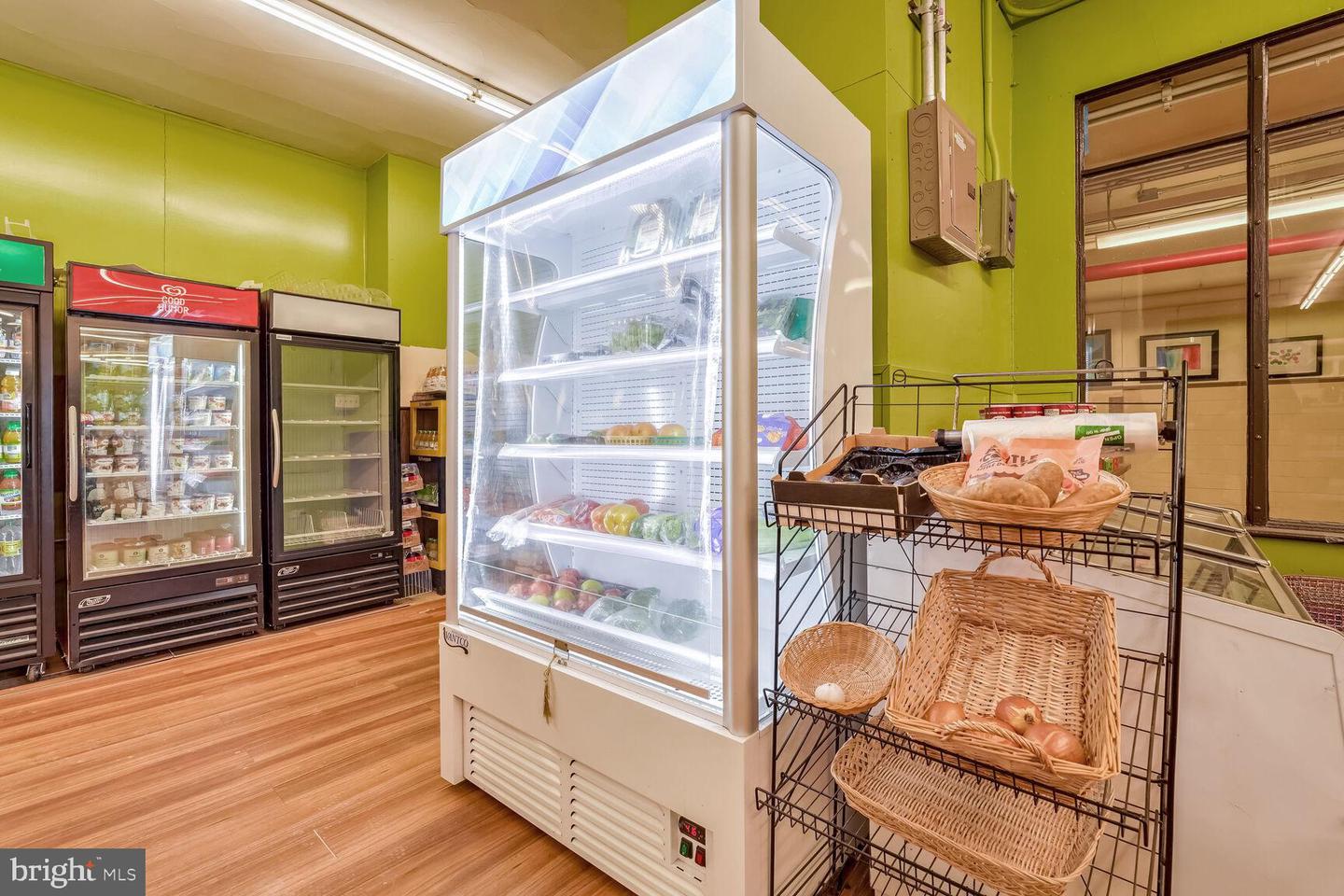 4000 CATHEDRAL AVE NW #530 B, WASHINGTON, District Of Columbia 20016, 1 Bedroom Bedrooms, ,1 BathroomBathrooms,Residential,For sale,4000 CATHEDRAL AVE NW #530 B,DCDC2221210 MLS # DCDC2221210