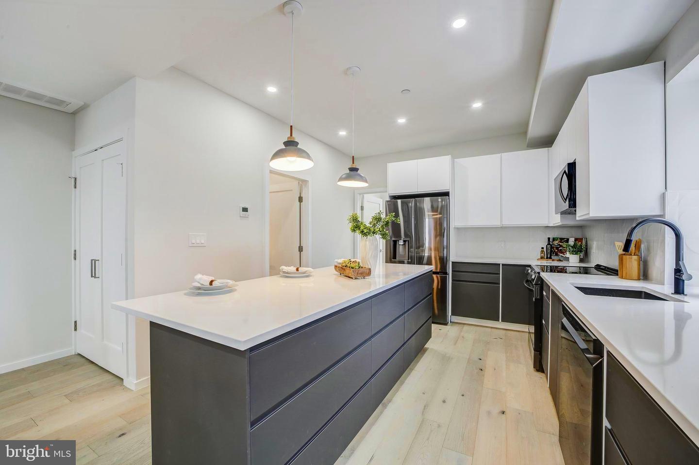 1146 16TH ST NE #B, WASHINGTON, District Of Columbia 20002, 4 Bedrooms Bedrooms, ,3 BathroomsBathrooms,Residential,For sale,1146 16TH ST NE #B,DCDC2221232 MLS # DCDC2221232 1146 16TH ST NE #B, WASHINGTON, District Of Columbia 20002, 4 Bedrooms Bedrooms, ,3 BathroomsBathrooms,Residential,For sale,1146 16TH ST NE #B,DCDC2221232 MLS # DCDC2221232