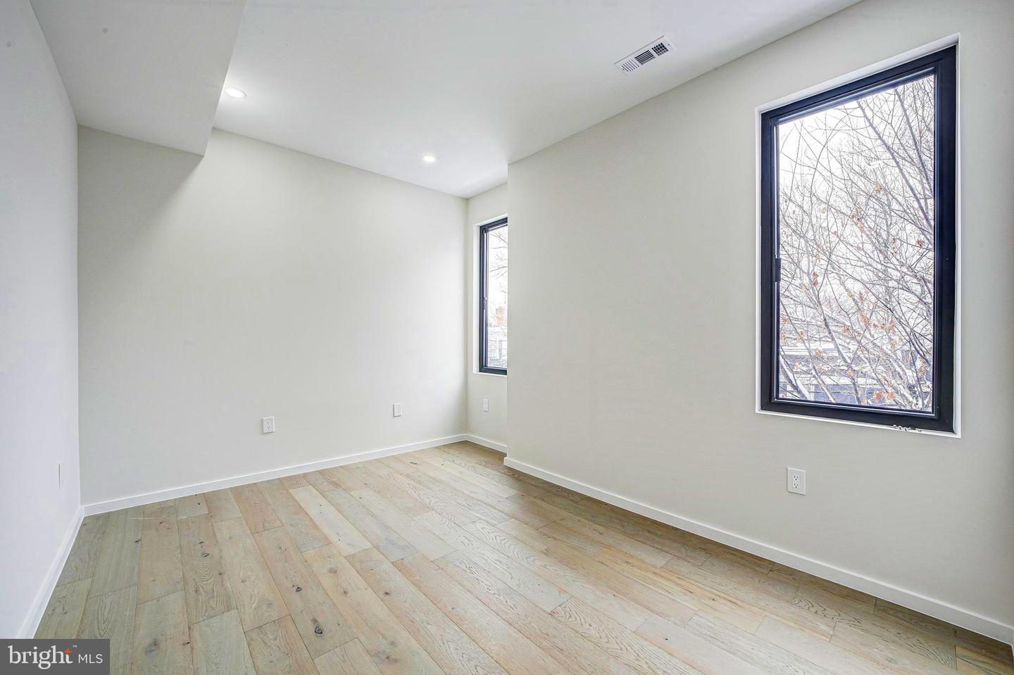 1146 16TH ST NE #B, WASHINGTON, District Of Columbia 20002, 4 Bedrooms Bedrooms, ,3 BathroomsBathrooms,Residential,For sale,1146 16TH ST NE #B,DCDC2221232 MLS # DCDC2221232 1146 16TH ST NE #B, WASHINGTON, District Of Columbia 20002, 4 Bedrooms Bedrooms, ,3 BathroomsBathrooms,Residential,For sale,1146 16TH ST NE #B,DCDC2221232 MLS # DCDC2221232