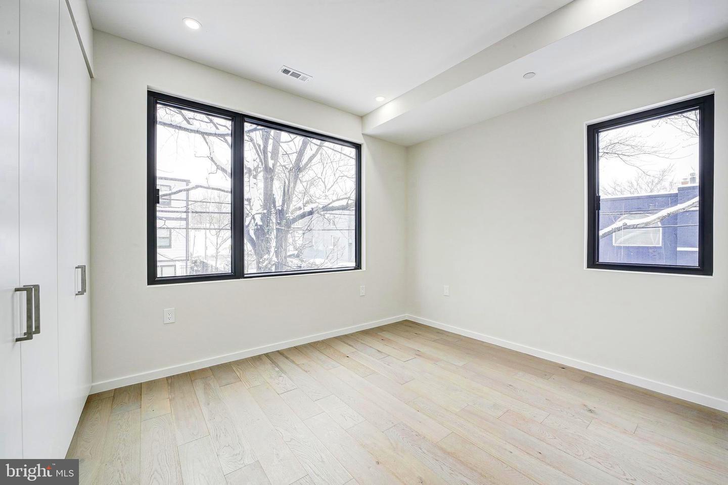 1146 16TH ST NE #B, WASHINGTON, District Of Columbia 20002, 4 Bedrooms Bedrooms, ,3 BathroomsBathrooms,Residential,For sale,1146 16TH ST NE #B,DCDC2221232 MLS # DCDC2221232 1146 16TH ST NE #B, WASHINGTON, District Of Columbia 20002, 4 Bedrooms Bedrooms, ,3 BathroomsBathrooms,Residential,For sale,1146 16TH ST NE #B,DCDC2221232 MLS # DCDC2221232