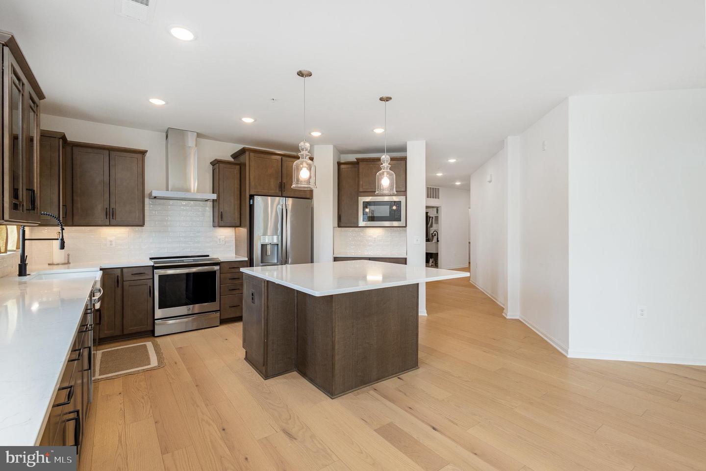13970 ENGLEFIELD DR #207, WOODBRIDGE, Virginia 22193, 2 Bedrooms Bedrooms, ,2 BathroomsBathrooms,Residential,For sale,13970 ENGLEFIELD DR #207,VAPW2103594 MLS # VAPW2103594