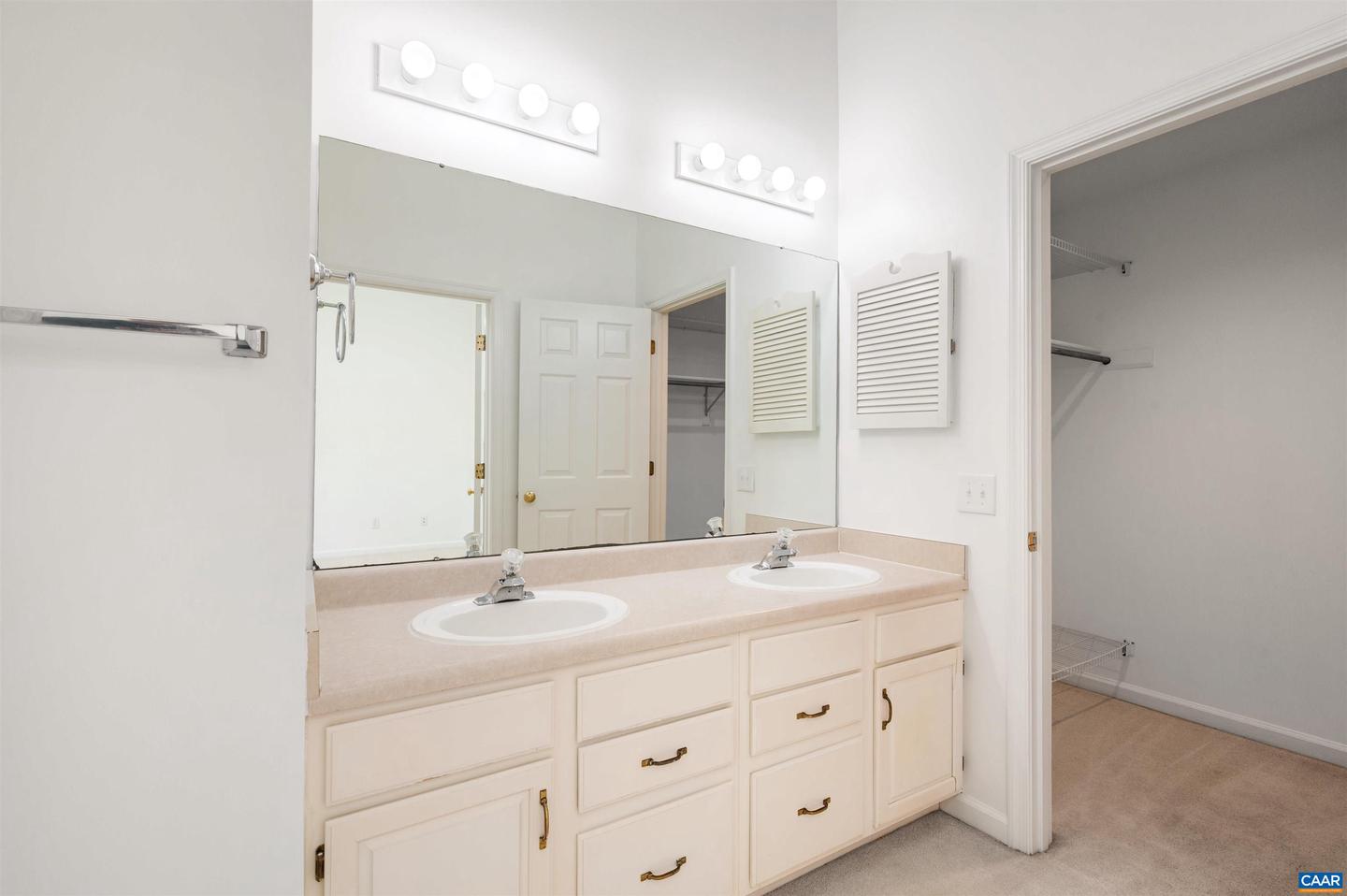 1356 LE PARC TER, CHARLOTTESVILLE, Virginia 22901, 2 Bedrooms Bedrooms, ,2 BathroomsBathrooms,Residential,For sale,1356 LE PARC TER,668743 MLS # 668743