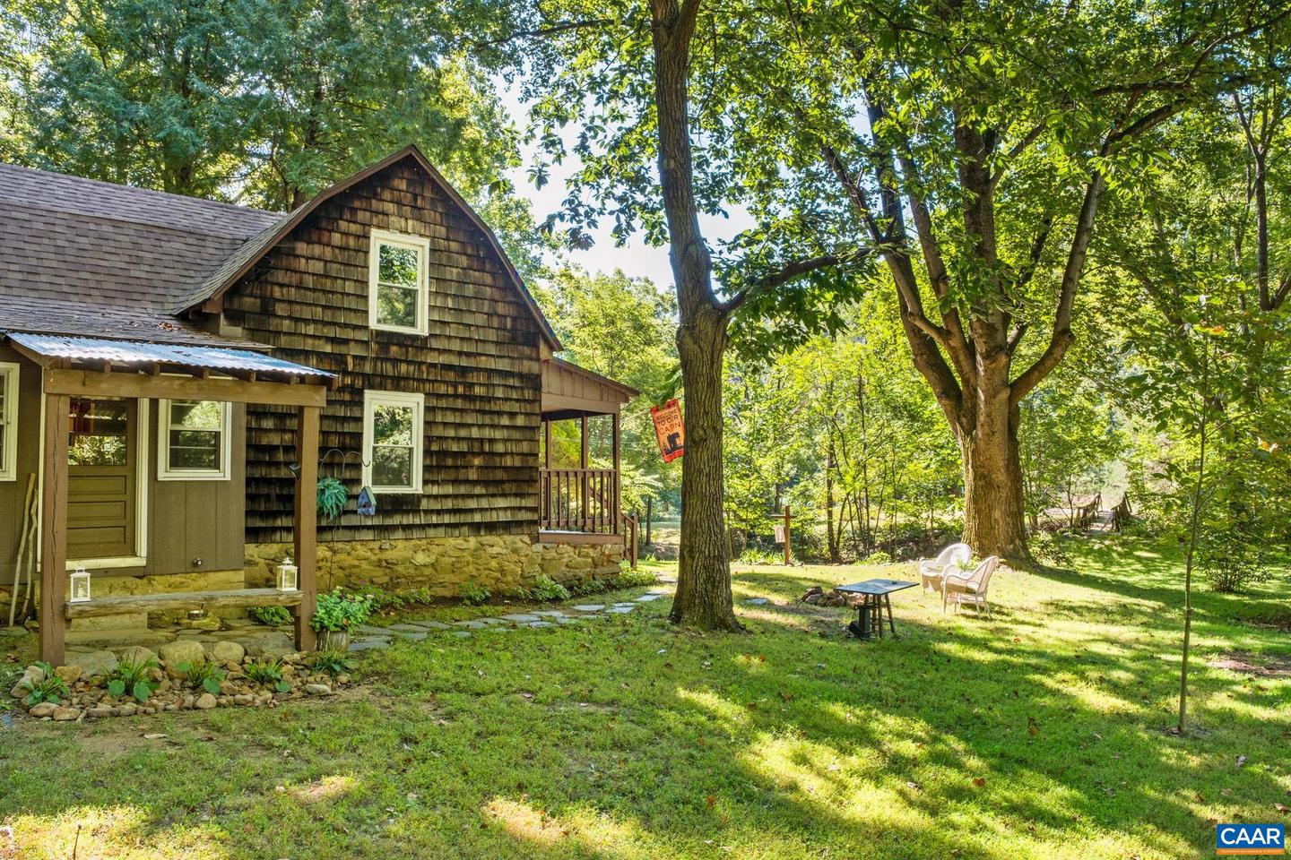 2960 BEECH GROVE RD, ROSELAND, Virginia 22967, 2 Bedrooms Bedrooms, ,1 BathroomBathrooms,Residential,For sale,2960 BEECH GROVE RD,668747 MLS # 668747