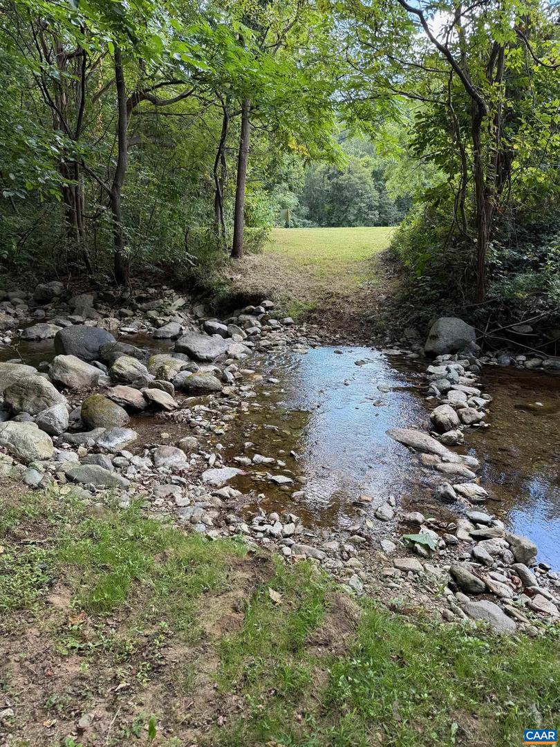 2960 BEECH GROVE RD, ROSELAND, Virginia 22967, 2 Bedrooms Bedrooms, ,1 BathroomBathrooms,Residential,For sale,2960 BEECH GROVE RD,668747 MLS # 668747