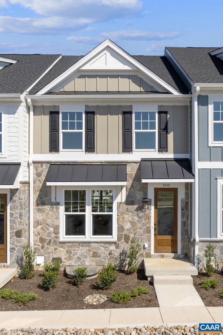 34 LINDLEY PL, CHARLOTTESVILLE, Virginia 22901, 3 Bedrooms Bedrooms, ,2 BathroomsBathrooms,Residential,For sale,34 LINDLEY PL,668752 MLS # 668752