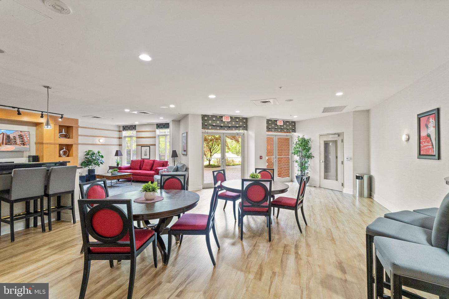 4490 MARKET COMMONS DR #602, FAIRFAX, Virginia 22033, 2 Bedrooms Bedrooms, ,2 BathroomsBathrooms,Residential,For sale,4490 MARKET COMMONS DR #602,VAFX2265806 MLS # VAFX2265806