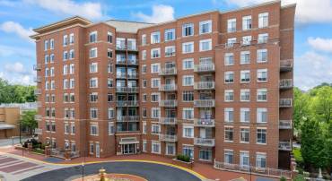 4490 MARKET COMMONS DR #602, FAIRFAX, Virginia 22033, 2 Bedrooms Bedrooms, ,2 BathroomsBathrooms,Residential,For sale,4490 MARKET COMMONS DR #602,VAFX2265806 MLS # VAFX2265806