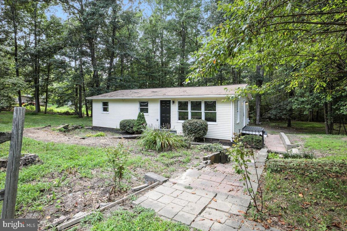 7102 TANGLEWOOD RD, SPOTSYLVANIA, Virginia 22551, 3 Bedrooms Bedrooms, 4 Rooms Rooms,1 BathroomBathrooms,Residential,For sale,7102 TANGLEWOOD RD,VASP2036138 MLS # VASP2036138