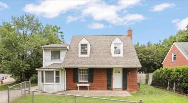 2400 ARLINGTON BLVD, ARLINGTON, Virginia 22204, 5 Bedrooms Bedrooms, 11 Rooms Rooms,2 BathroomsBathrooms,Residential,For sale,2400 ARLINGTON BLVD,VAAR2063358 MLS # VAAR2063358