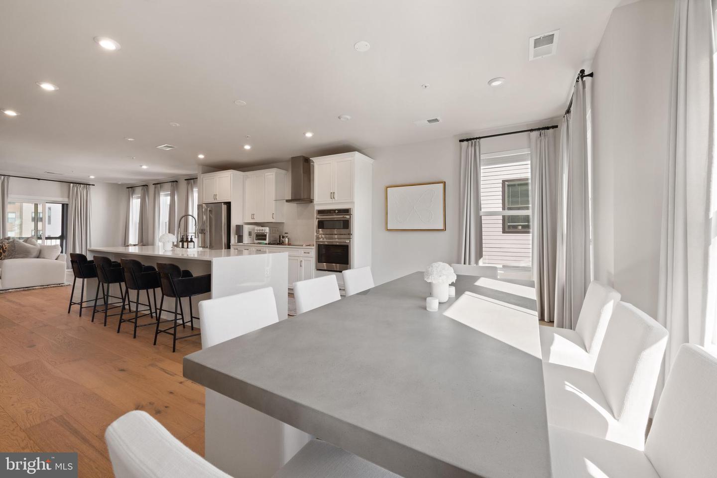 4138 LEGATO RD #50, FAIRFAX, Virginia 22033, 3 Bedrooms Bedrooms, ,2 BathroomsBathrooms,Residential,For sale,4138 LEGATO RD #50,VAFX2265868 MLS # VAFX2265868