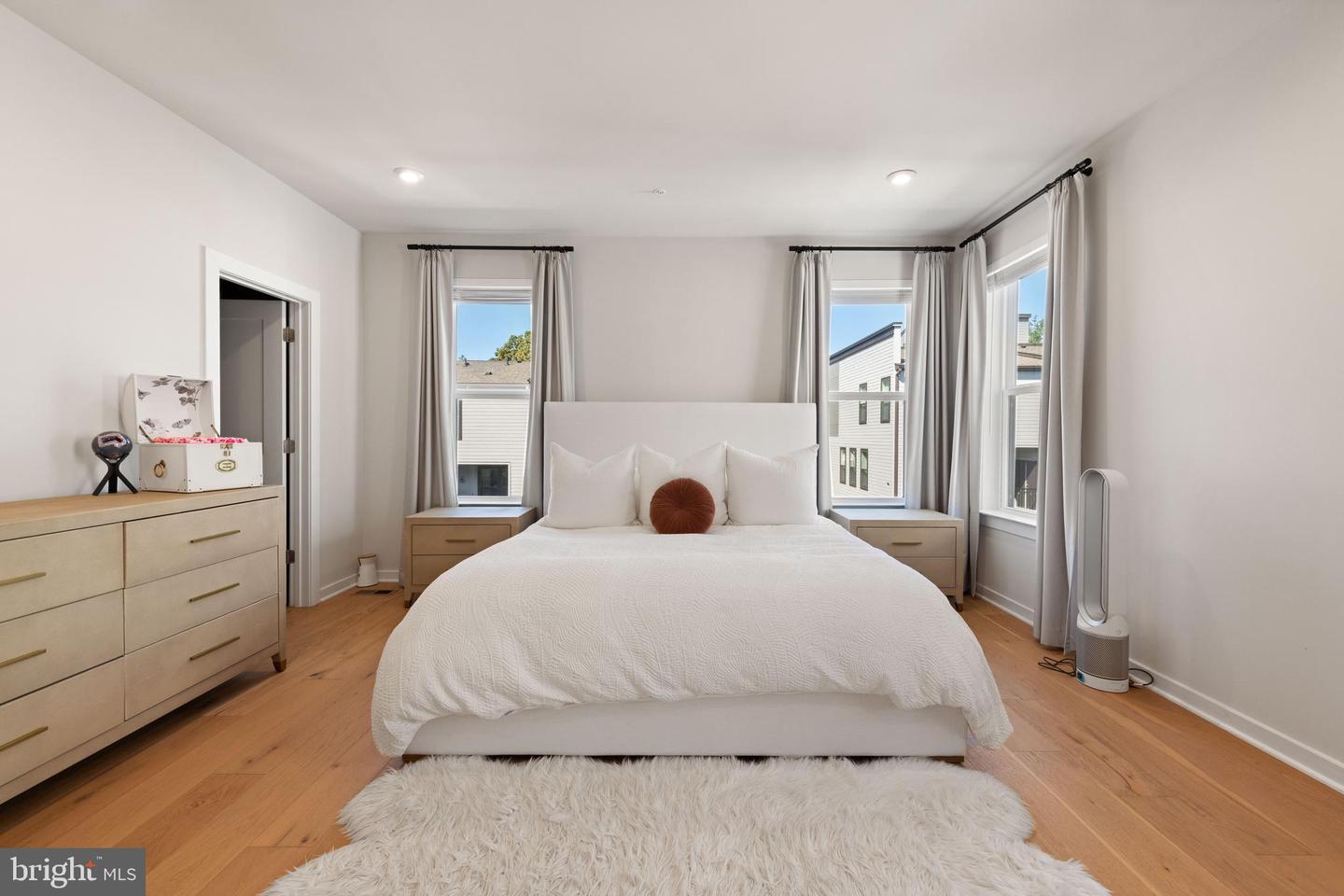 4138 LEGATO RD #50, FAIRFAX, Virginia 22033, 3 Bedrooms Bedrooms, ,2 BathroomsBathrooms,Residential,For sale,4138 LEGATO RD #50,VAFX2265868 MLS # VAFX2265868