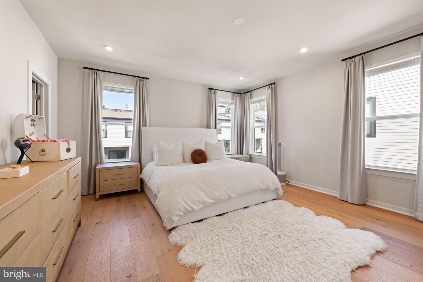 4138 LEGATO RD #50, FAIRFAX, Virginia 22033, 3 Bedrooms Bedrooms, ,2 BathroomsBathrooms,Residential,For sale,4138 LEGATO RD #50,VAFX2265868 MLS # VAFX2265868