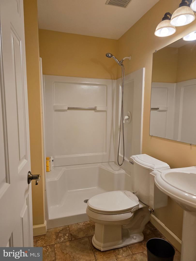 5214 SWAIN DR, WARRENTON, Virginia 20187, 4 Bedrooms Bedrooms, ,4 BathroomsBathrooms,Residential,For sale,5214 SWAIN DR,VAFQ2017042 MLS # VAFQ2017042