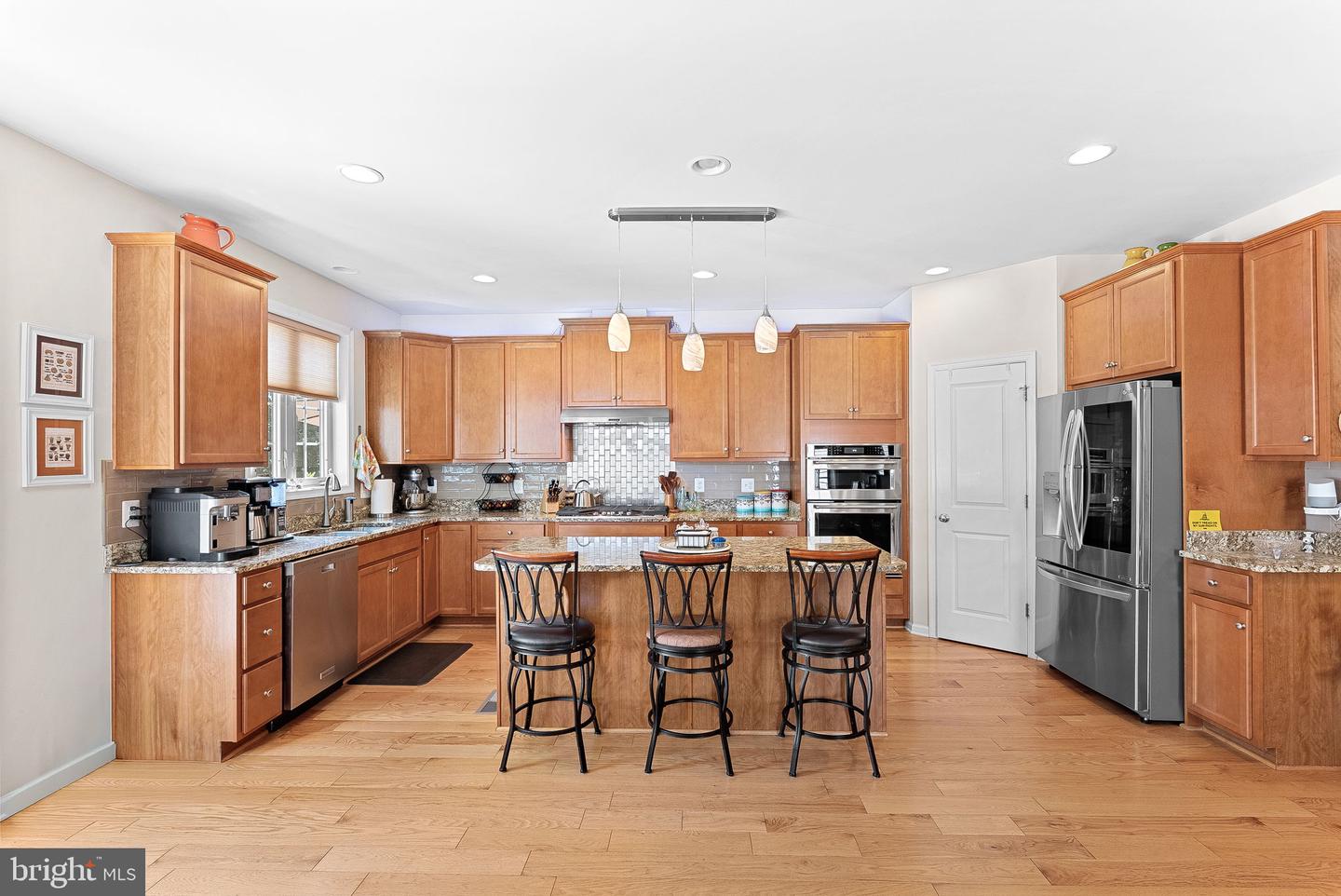 6615 BARTRAMS FOREST LN, HAYMARKET, Virginia 20169, 3 Bedrooms Bedrooms, 9 Rooms Rooms,3 BathroomsBathrooms,Residential,For sale,6615 BARTRAMS FOREST LN,VAPW2102478 MLS # VAPW2102478