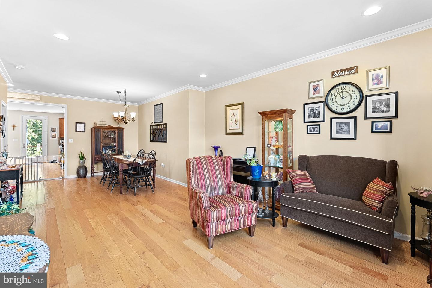 6615 BARTRAMS FOREST LN, HAYMARKET, Virginia 20169, 3 Bedrooms Bedrooms, 9 Rooms Rooms,3 BathroomsBathrooms,Residential,For sale,6615 BARTRAMS FOREST LN,VAPW2102478 MLS # VAPW2102478
