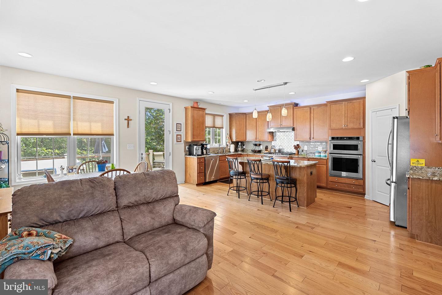 6615 BARTRAMS FOREST LN, HAYMARKET, Virginia 20169, 3 Bedrooms Bedrooms, 9 Rooms Rooms,3 BathroomsBathrooms,Residential,For sale,6615 BARTRAMS FOREST LN,VAPW2102478 MLS # VAPW2102478